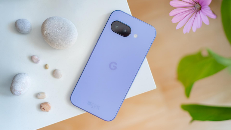 Smartphone Google Pixel 9a v podrobné české recenzi