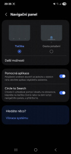Navigtace gesty komplikuje použití jednoručního režimu či minimalizace oken