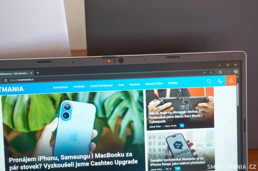 Krytka webkamery u Asus Vivobook S14
