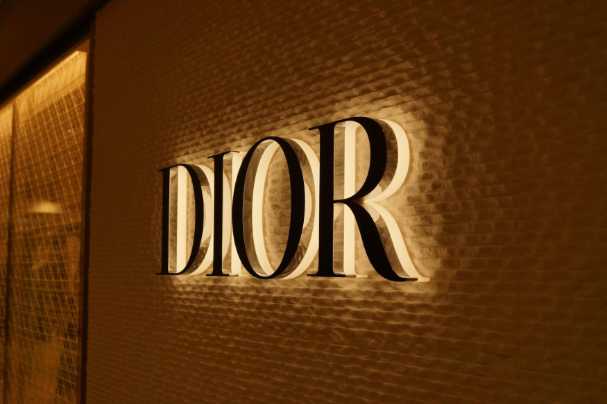 Logo značky Dior (ilustrační obrázek) Logo značky Dior (ilustrační obrázek)
