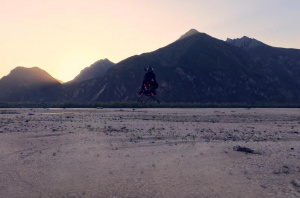 Létající motorka od společnosti Volonaut s názvem Airbike