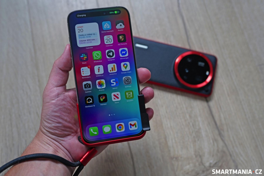 iPhone 16 Pro Max v gripu Xiaomi