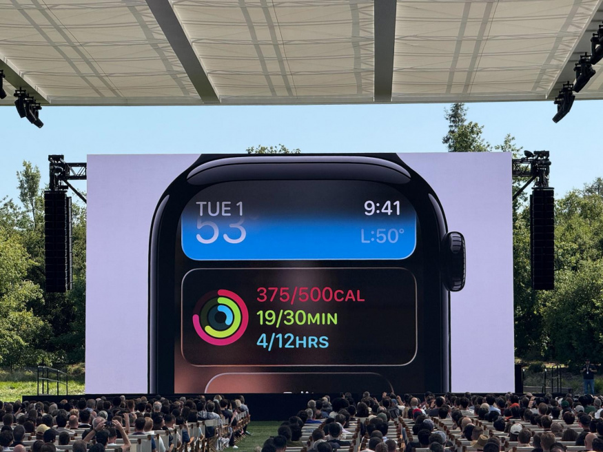 Nový designový jazyk Liquid Glass na chytrých hodinkách Apple Watch