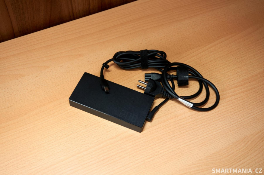 200W nabíjecí adaptér Asus ProArt P16
