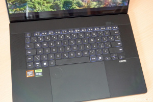 Velký touchpad u Asus ProArt P16