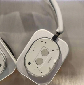 Sluchátka Nothing Headphones (1)