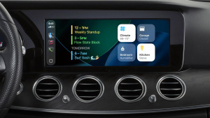 Apple CarPlay v novém designu iOS 26