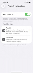 Prolnutí můžete vypnout, případně vybrat jednoduchý přechod (Crossfade) či chytrou novinku AutoMix