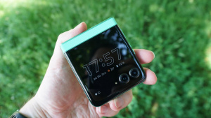 Motorola Razr 60 recenze: stylová skládačka s příznivou cenou