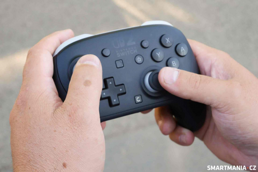 Ovladač Pro Controller 2. generace