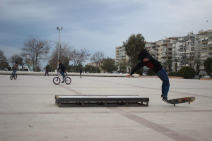 Photo 1566914263188 38aef193289c