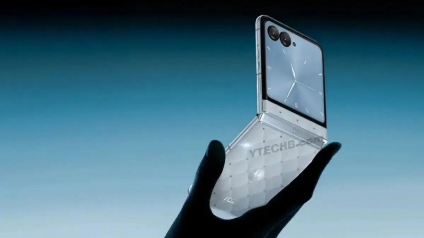 Motorola Razr 60 s úpravou Swarovski
