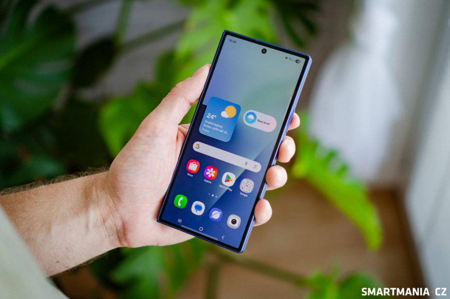 Samsung Galaxy Z Fold 7 z přední strany
