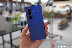 Samsung Galaxy Z Fold 7 v modré barvě