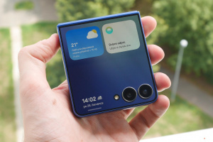 Vnější displej Samsungu Galaxy Z Flip 7