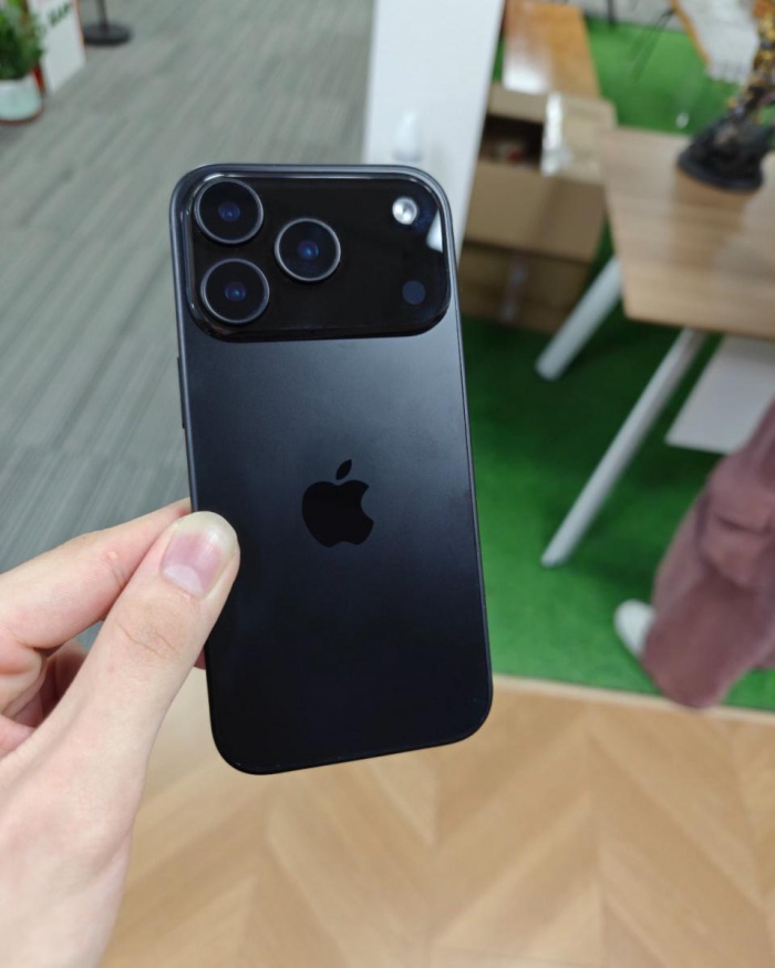 Maketa chytrého telefonu iPhone 17 Pro