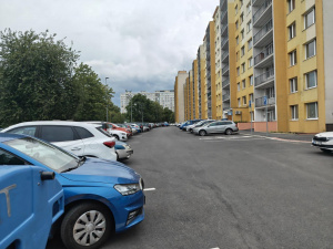 1× (hlavní fotoaprát)