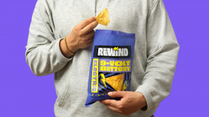 Balíček chipsů Rewind s příchutí 9V baterie