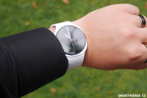 Galaxy Watch 8 v bílé barvě