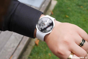 Galaxy Watch 8 v bílé barvě