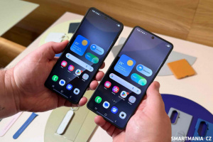 Samsung Galaxy Z Flip 7 FE (vlevo) a zbrusu nový Z Flip 7 (vpravo)
