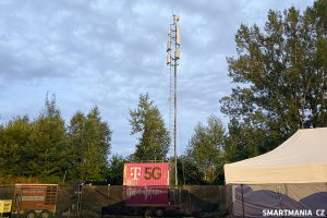 Pro srovnání, velká mobilní BTS starší generace