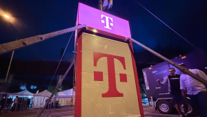 T-Budka od T-Mobilu na festivalu Colours of Ostrava