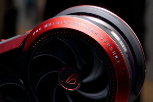 Asus ROG Matrix GeForce RTX 5090 naživo na veletrhu Gamescom