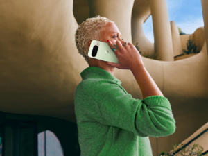 Pixel 10 Pro v barvě Jade