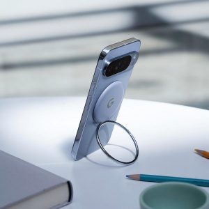 Pixelsnap Ring Stand Lifestyle