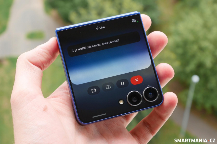 Samsung Galaxy Z Flip 7 a Gemini Live