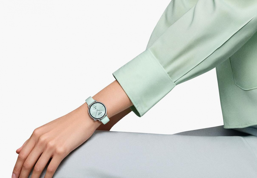 Xiaomi Watch S4 se zeleným řemínkem