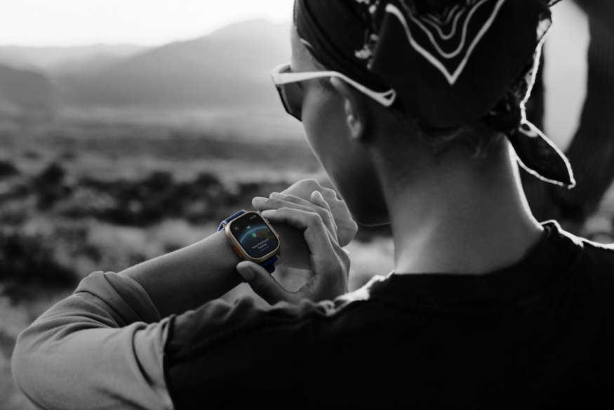Apple Watch Ultra 3 Lifestyle