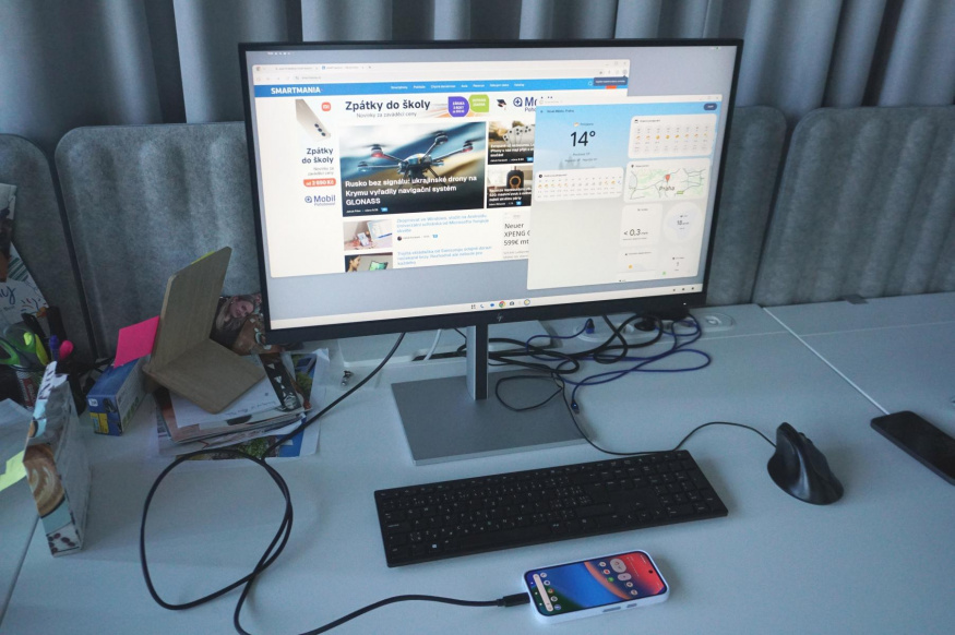 Desktop režim na Pixelu 10 nemá bez klávesnice, myši a hlavně monitoru s DisplayPortem přes USB valné využití