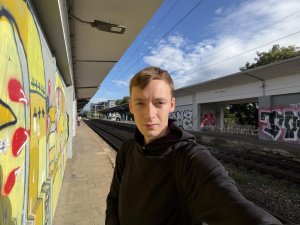 Hlavní fotoaparát (1×)