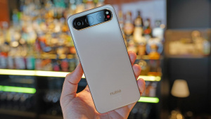 Nubia Air naživo