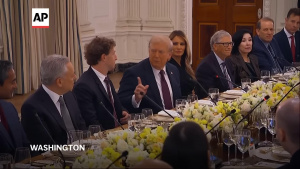 Donal Trump pozval do Bílého Domu na večeři technologickou elitu