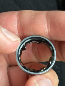Poškozený Galaxy Ring youtubera ZoneOfTech