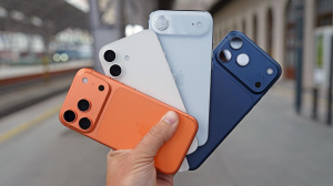 Zleva: iPhone 17 Pro, iPhone 17, iPhone Air a iPhone 17 Pro Max