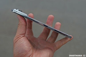 iPhone Air ze strany