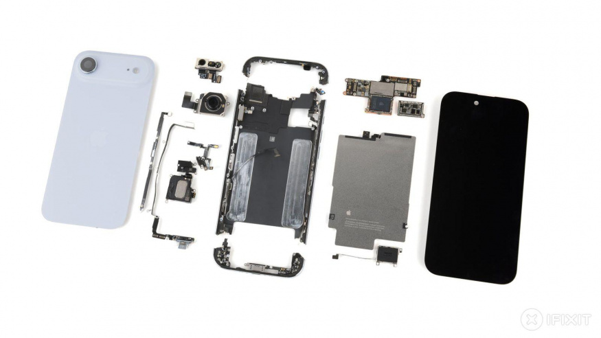 Rozebraný iPhone Air serverem iFixit