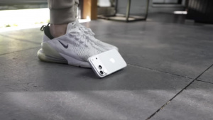 iPhone 17 Pro Max během testu odolnosti