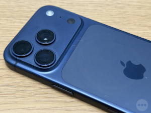 Škrábance na iPhone 17 Pro