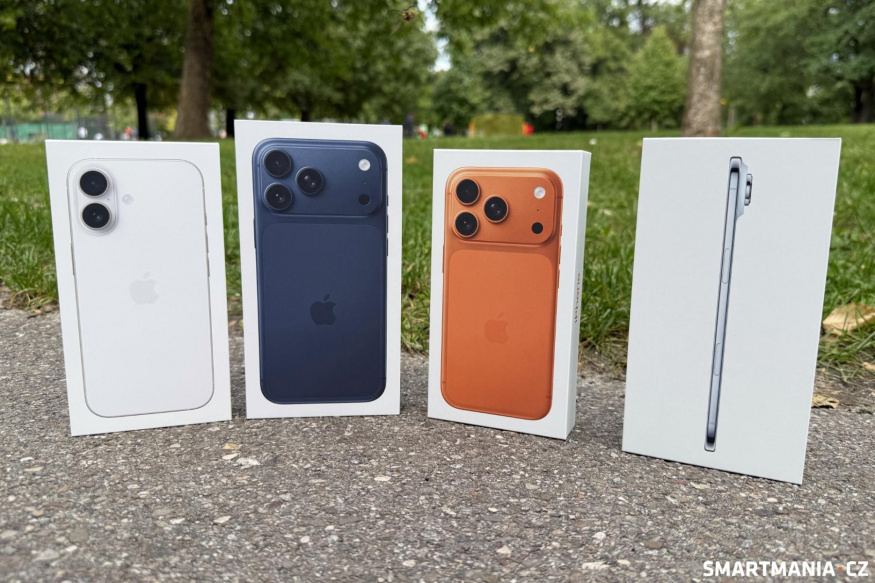 Krabičky všech nových iPhonů řady 17 pohromadě