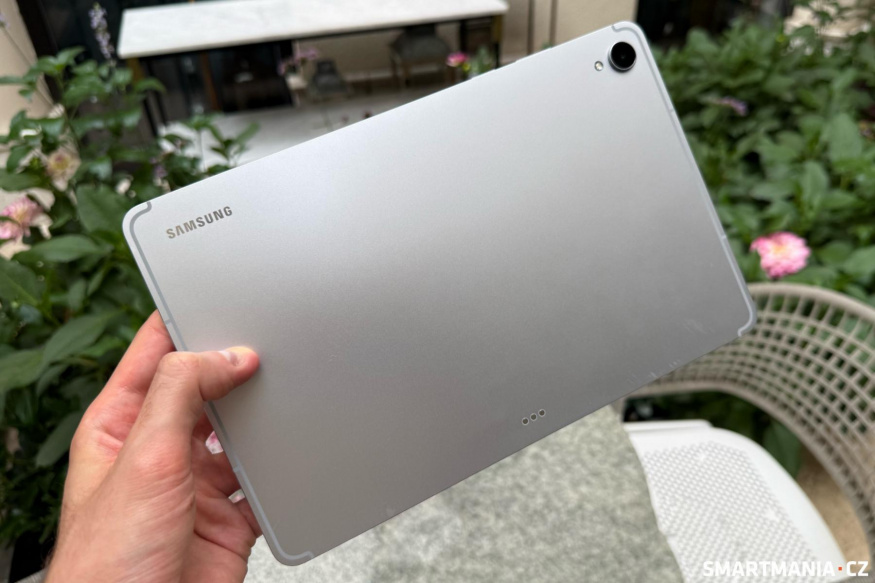 Samsung Galaxy Tab S11 zezadu