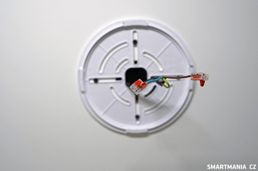 Instalace světla je poměrně jednoduchá