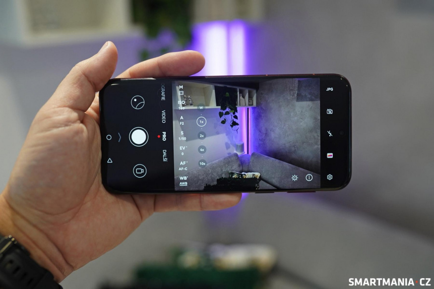 Režim Pro v aplikaci Fotoaparát