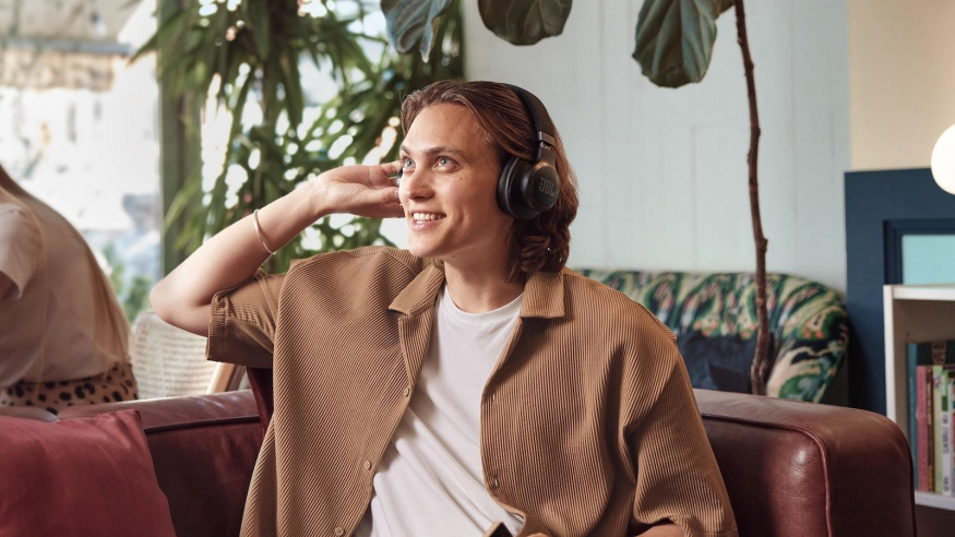 Sluchátka JBL Live 770NC