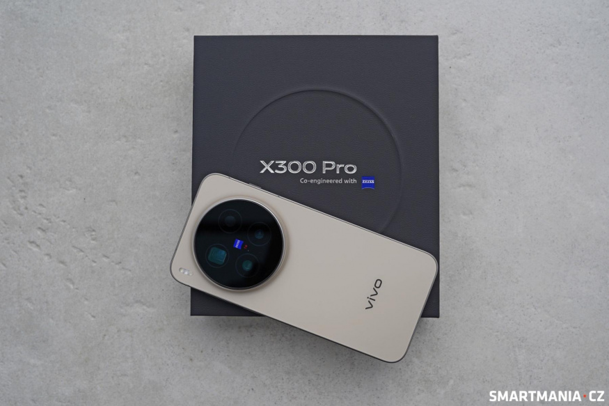 Vivo X300 Pro a prodejní balení