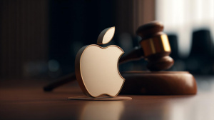 Logo společnosti Apple v soudní síni (ilustrační obrázek)